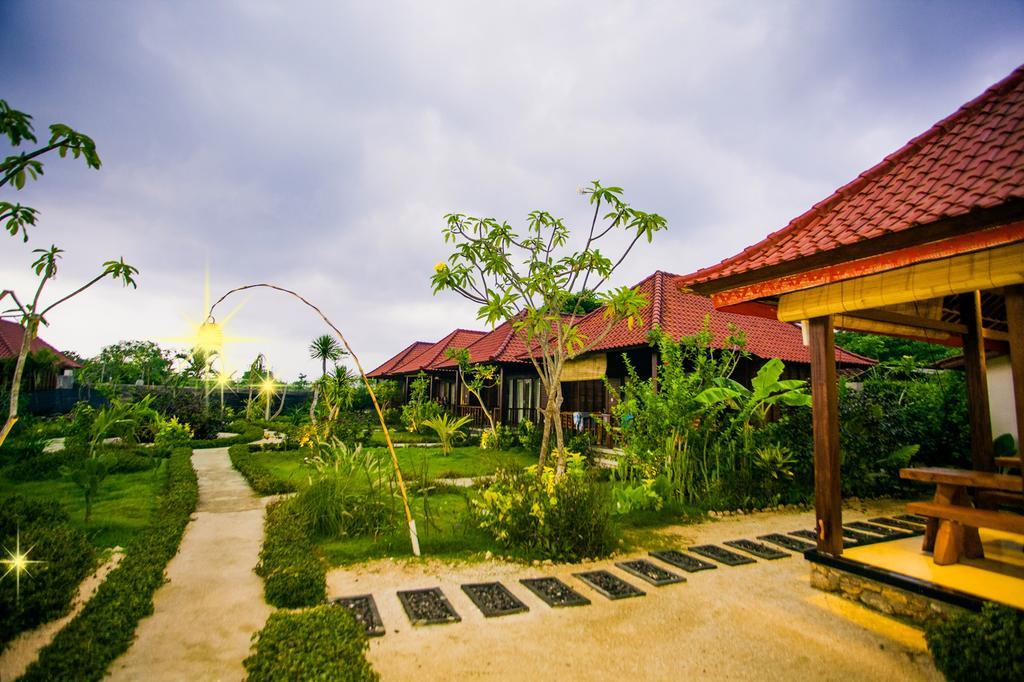 Hotel Dini D'Nusa Lembongan Exterior foto